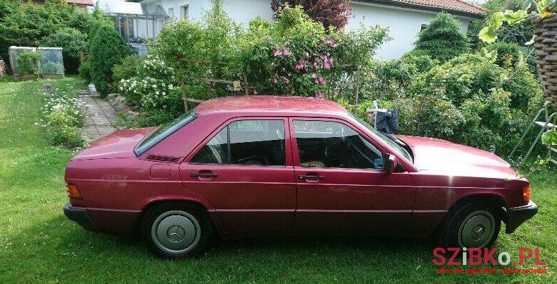 1990' Mercedes-Benz Klasa E photo #1