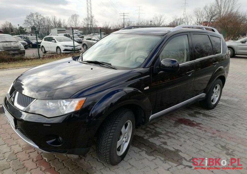 2008' Mitsubishi Outlander photo #1