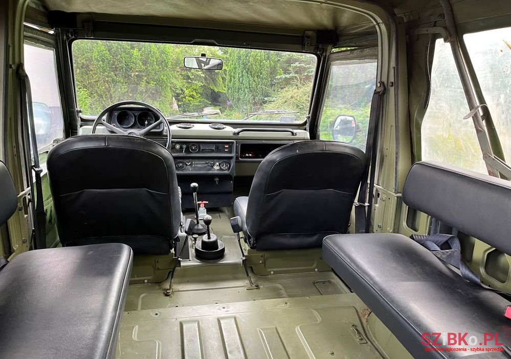 1989' Peugeot P4 photo #4