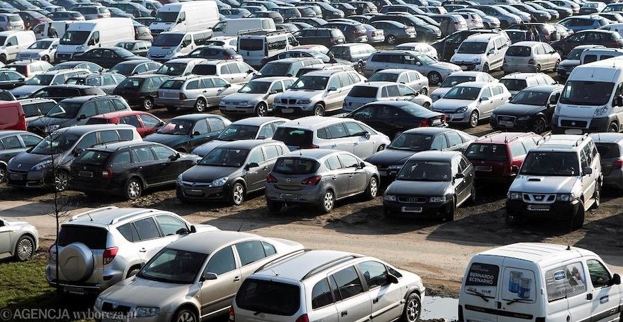 Koniec podatku od zakupu tańszego samochodu. Rząd szykuje zmianę przepisów