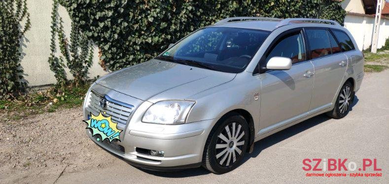 2003' Toyota Avensis photo #1