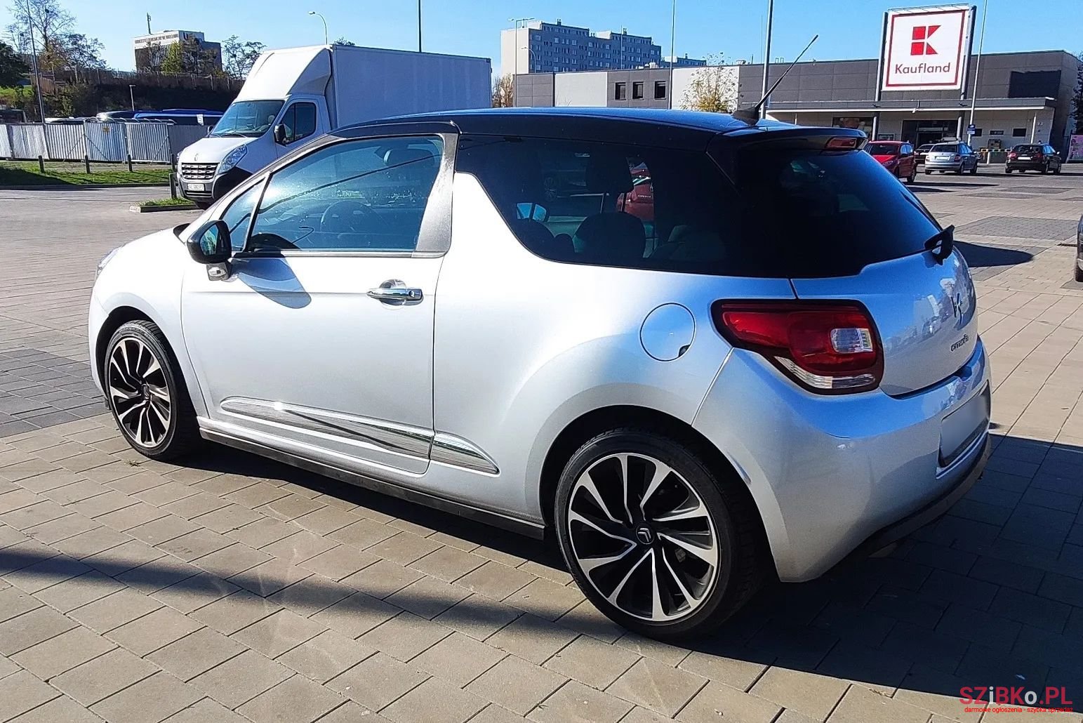 2012' Citroen DS3 photo #4