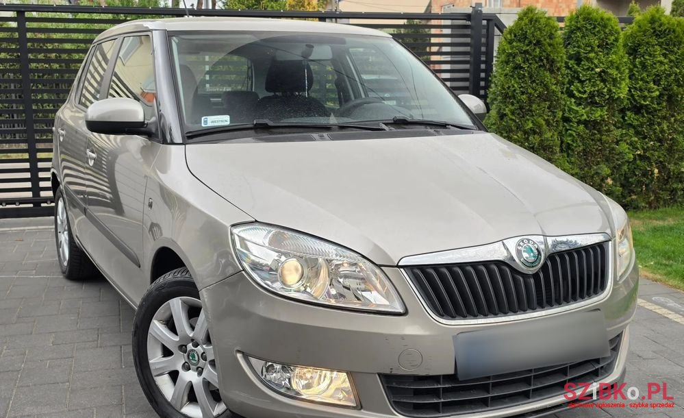 2012' Skoda Fabia 1.2 Tsi Ambition Plus photo #1