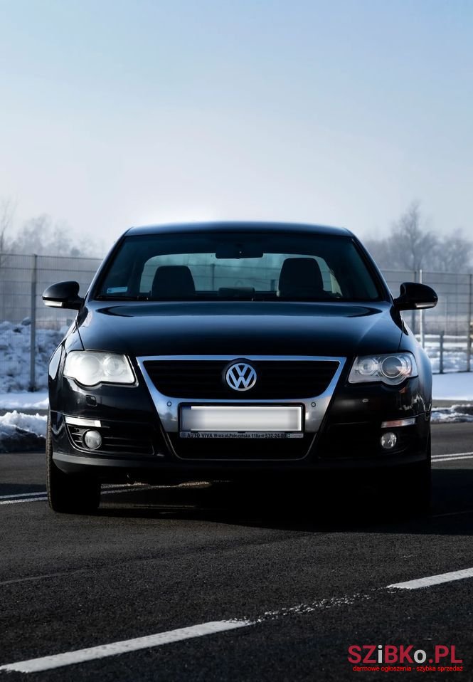 2009' Volkswagen Passat photo #4