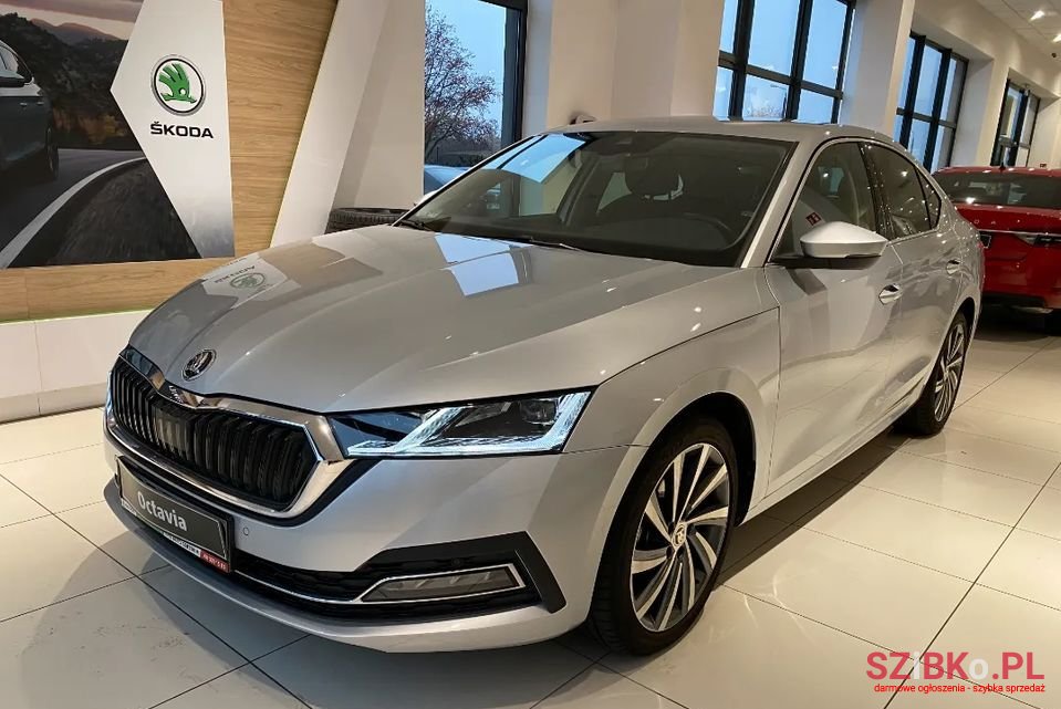 2020' Skoda Octavia photo #1