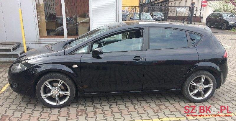 2008' SEAT Leon photo #3