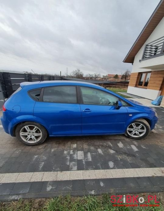 2010' SEAT Leon photo #5