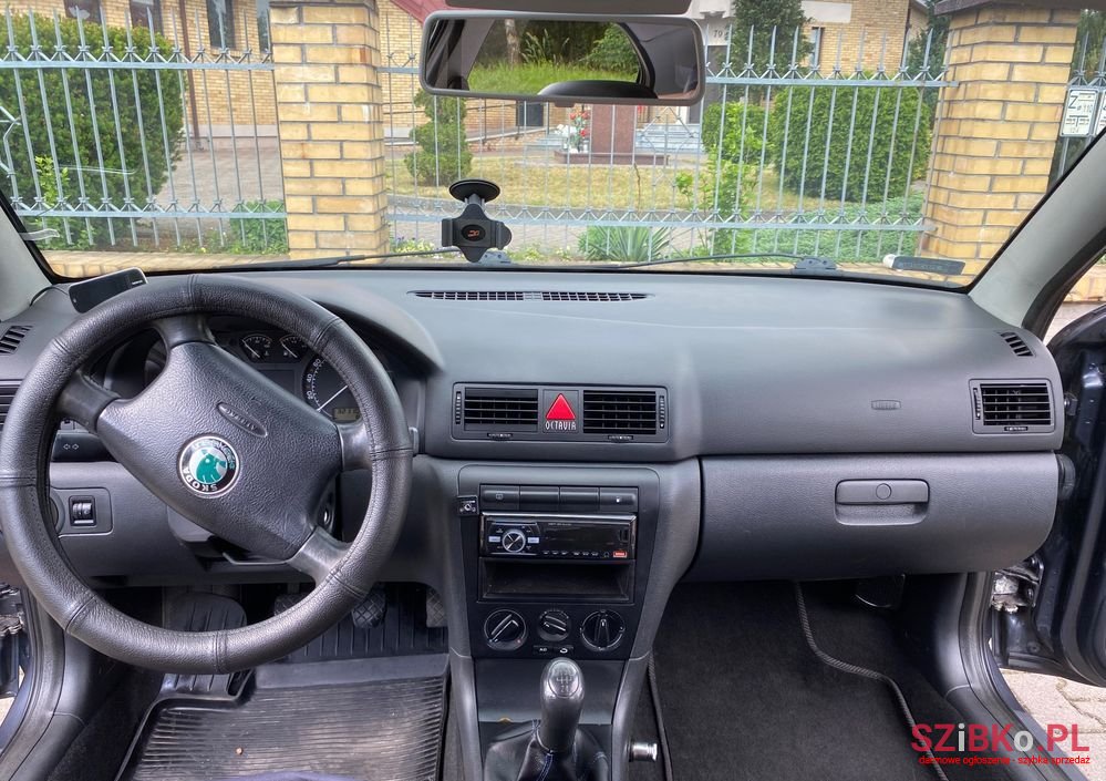 2008' Skoda Octavia 1.6 Tour photo #5