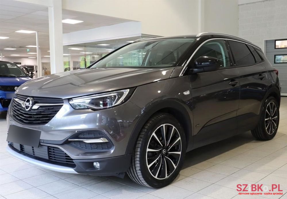 2020' Opel Grandland X photo #1