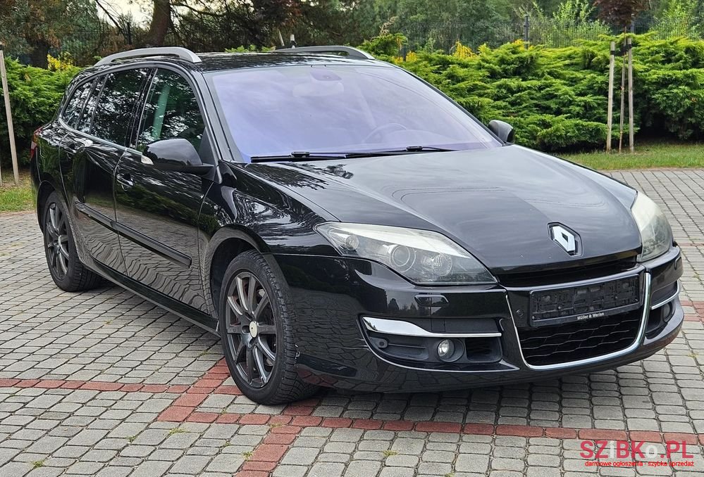 2012' Renault Laguna photo #6