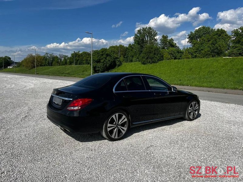 2016' Mercedes-Benz C-Class 300 9G-Tronic photo #5