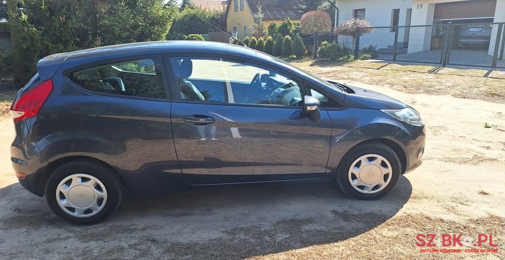 2010' Ford Fiesta 1.25 Ambiente photo #4
