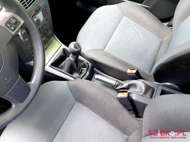 2006' Opel Astra photo #3