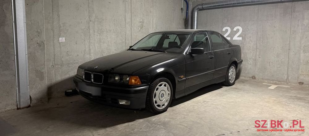 1994' BMW 3 Series 318I photo #1