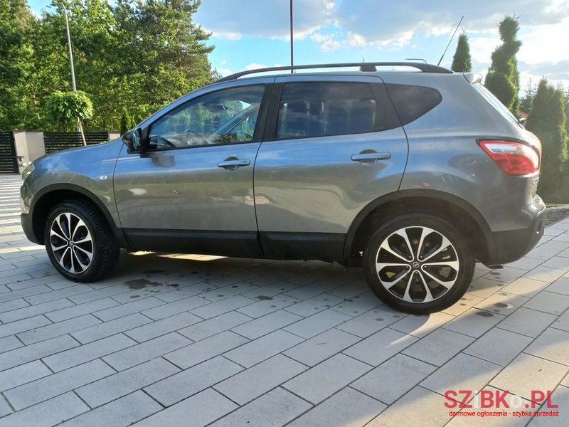 2013' Nissan Qashqai 2.0 4 X 4 360 photo #5