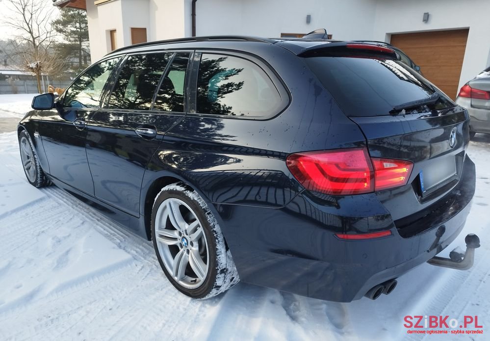 2011' BMW 5 Series photo #3