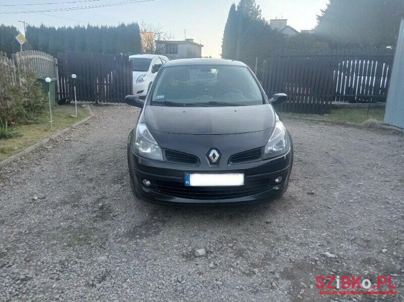 2006' Renault Clio photo #2