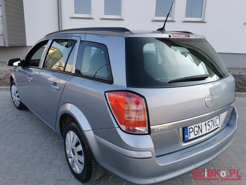 2009' Opel Astra photo #4