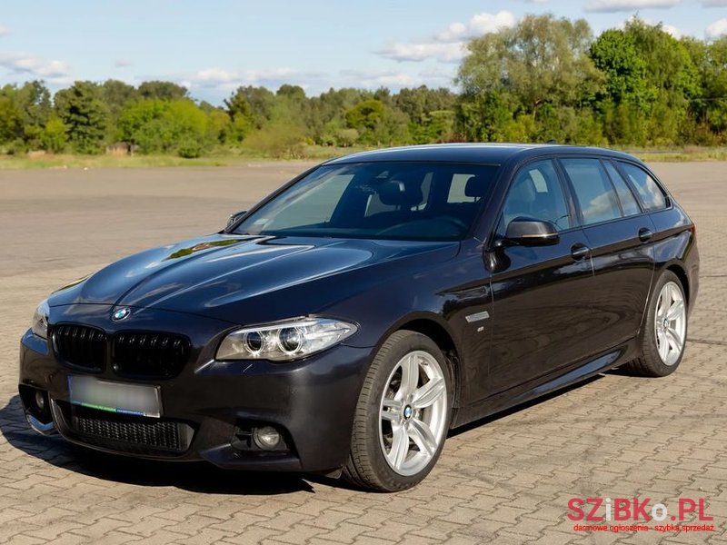 2014' BMW 5 Series 520D Touring Sport-Aut photo #1