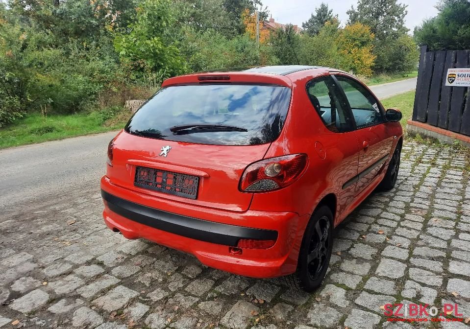 2011' Peugeot 206 Plus photo #6