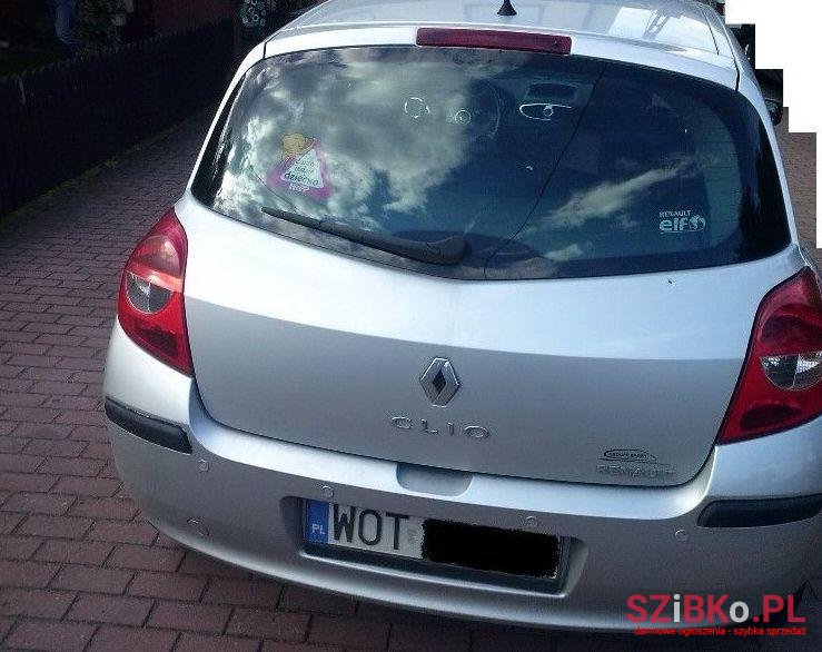 2007' Renault Clio photo #1