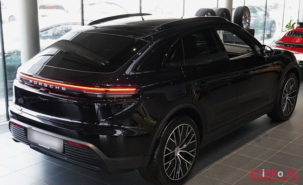 2024' Porsche Macan photo #5
