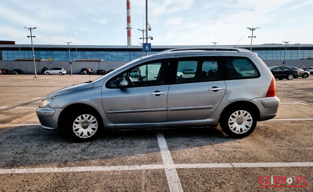 2004' Peugeot 307 1.6 Hdi Premium photo #6