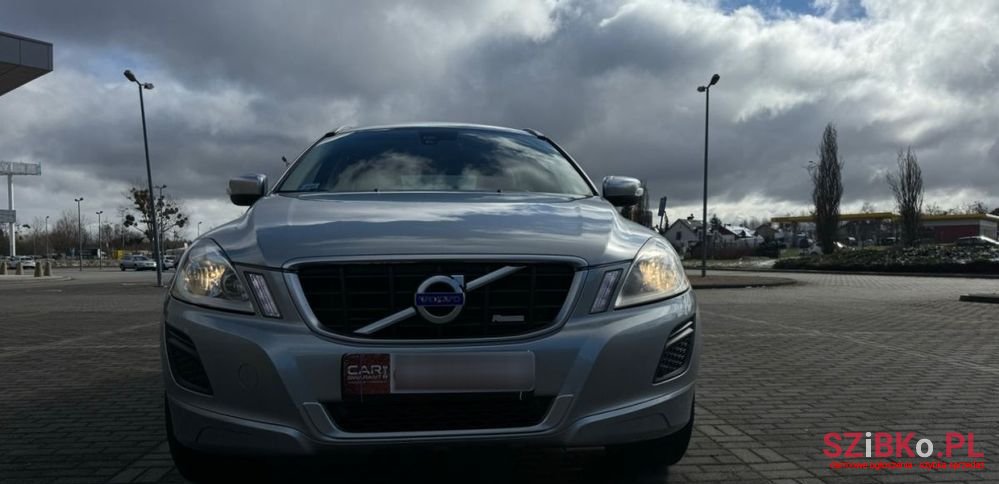 2011' Volvo Xc 60 T5 R-Design photo #4