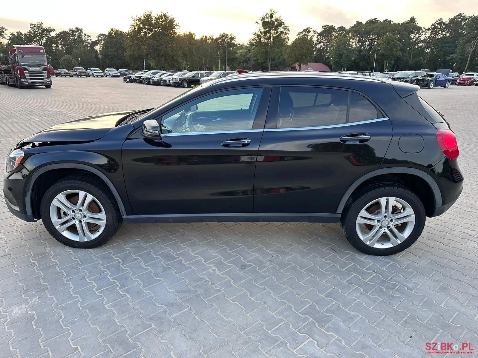 2016' Mercedes-Benz GLA photo #6