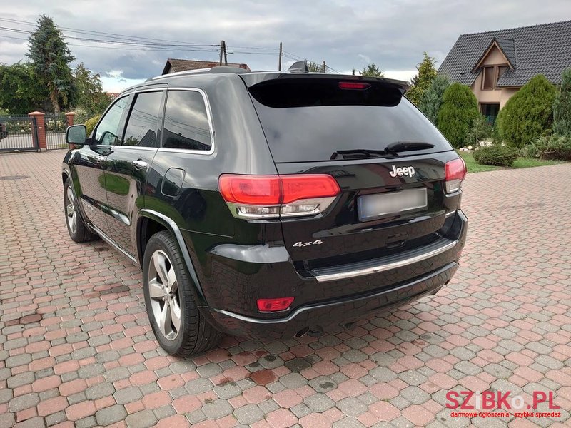 2016' Jeep Grand Cherokee photo #4