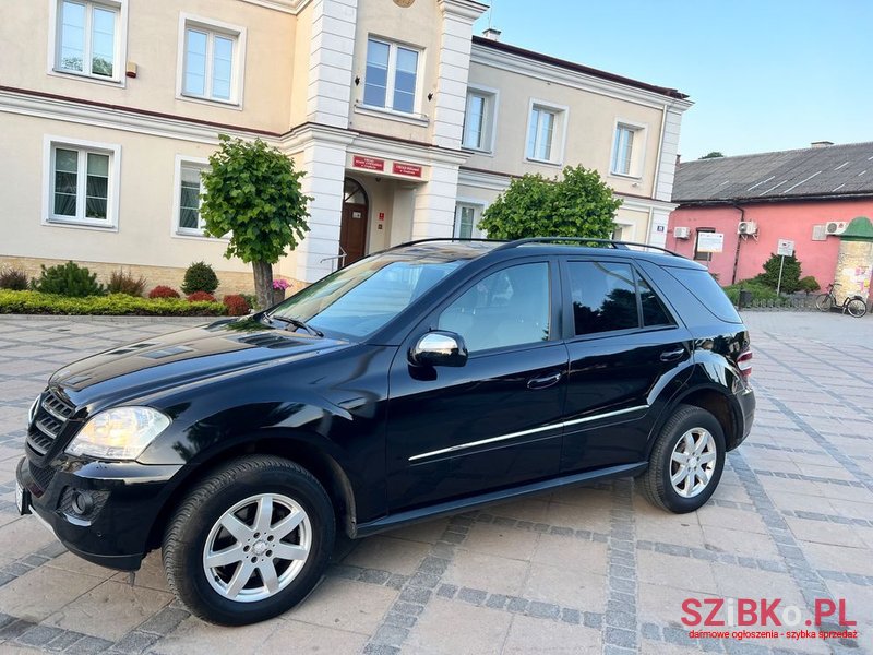 2009' Mercedes-Benz Ml 280 Cdi photo #2