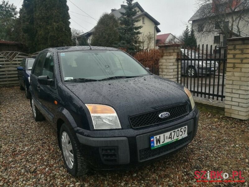 2006' Ford Fusion photo #2