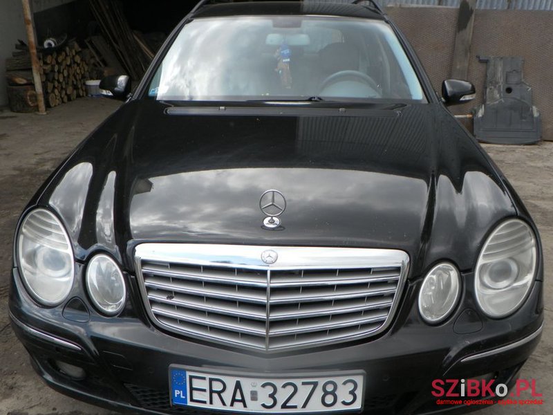 2006' Mercedes-Benz Klasa E photo #1