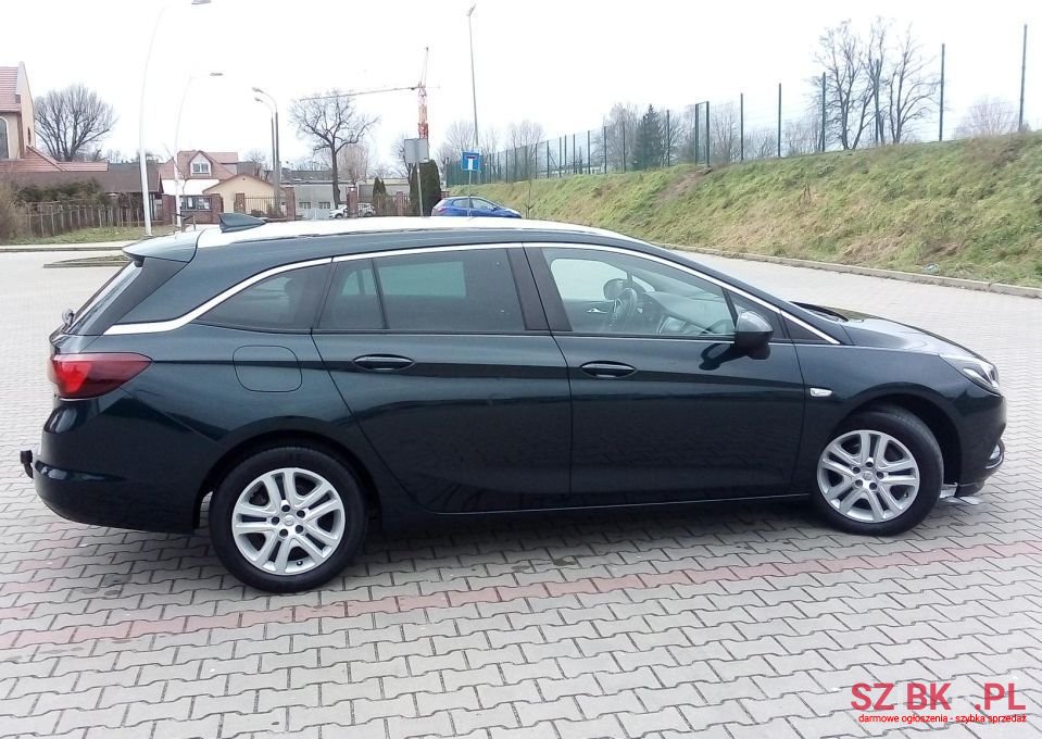 2017' Opel Astra photo #6