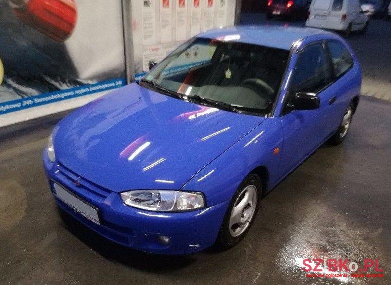 1999' Mitsubishi Colt photo #1