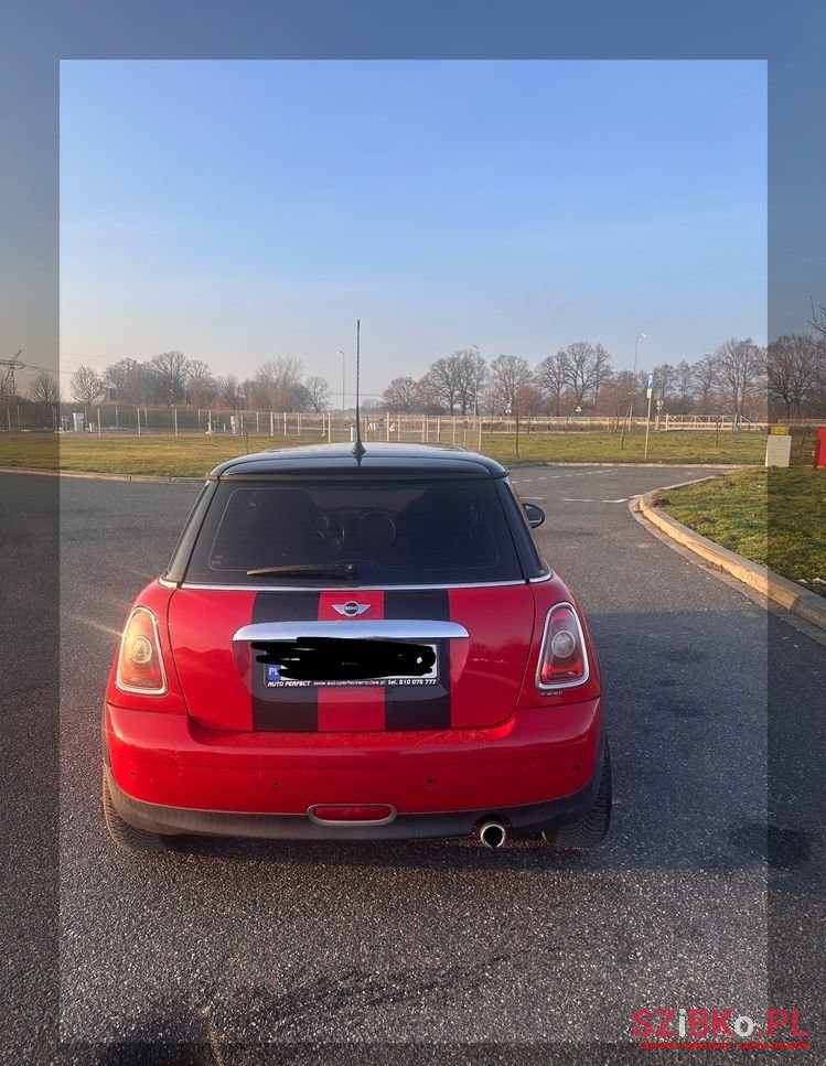 2010' MINI One D photo #4