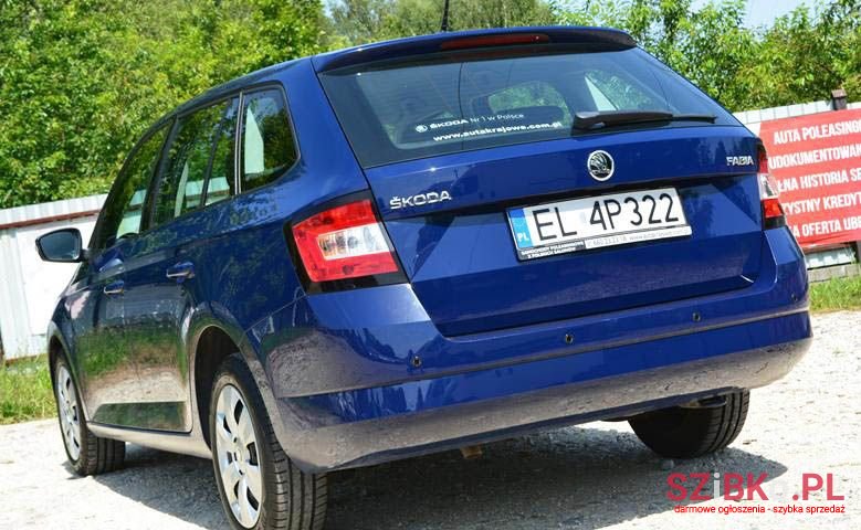 2015' Skoda Fabia photo #4