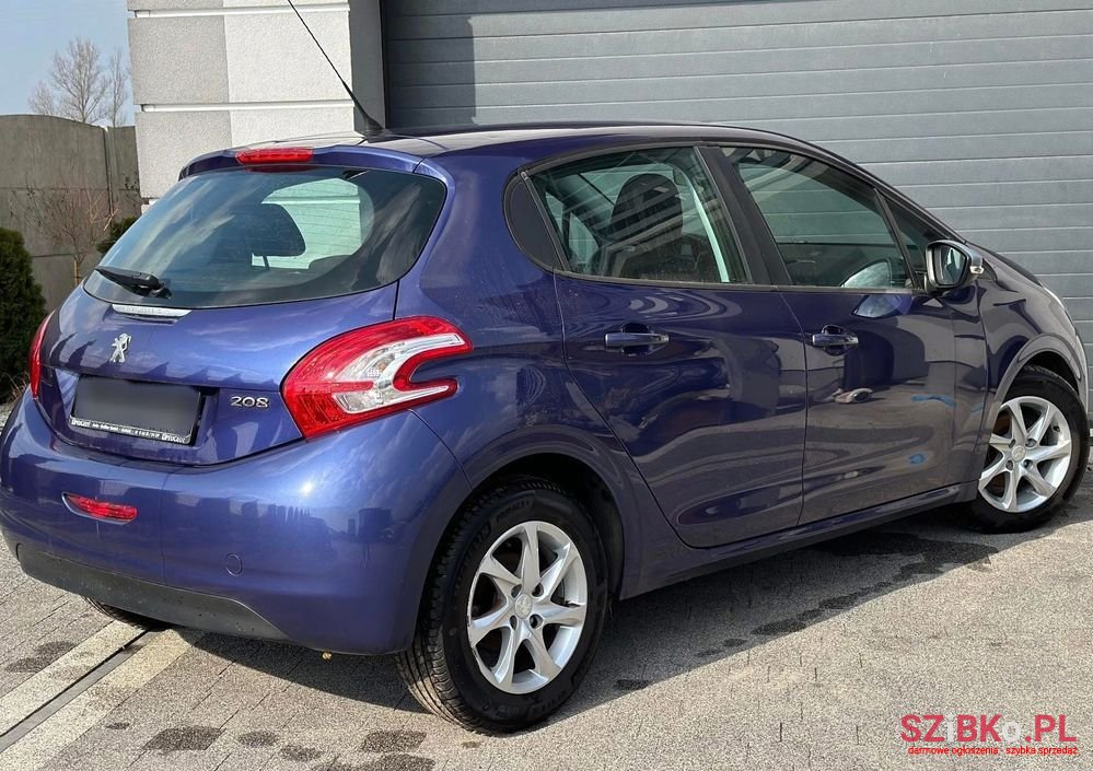 2012' Peugeot 208 1.4 Vti Allure photo #6