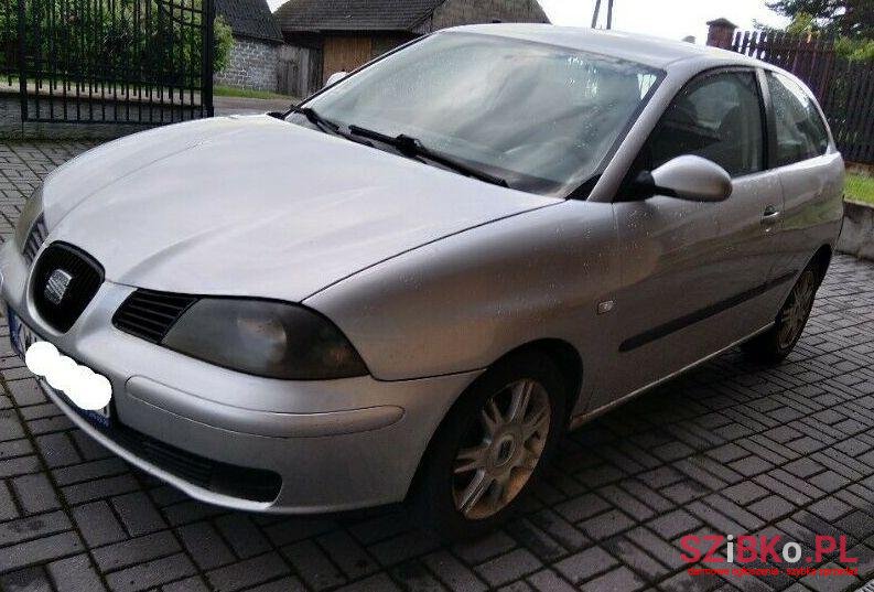 2002' SEAT Ibiza photo #1