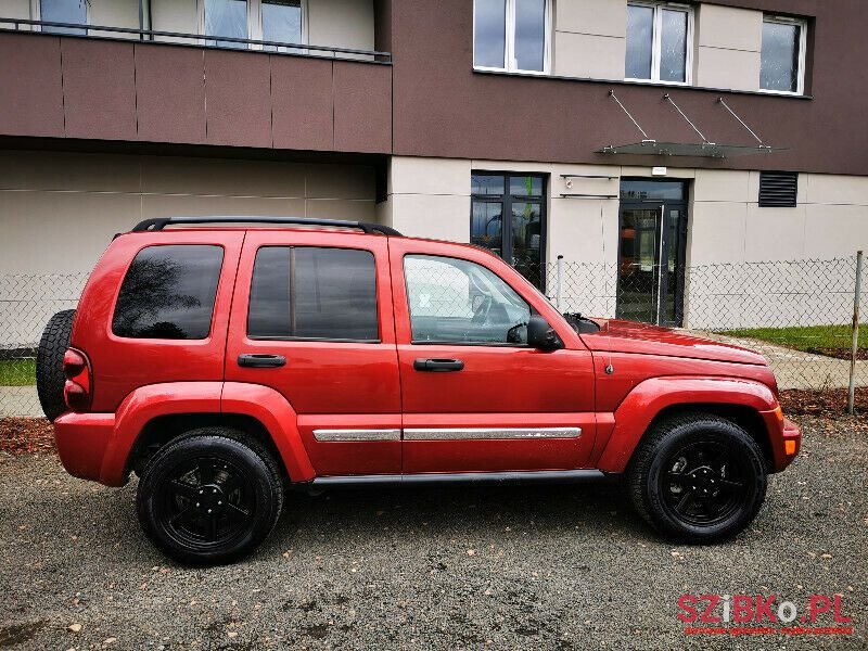 2005' Jeep Liberty photo #3