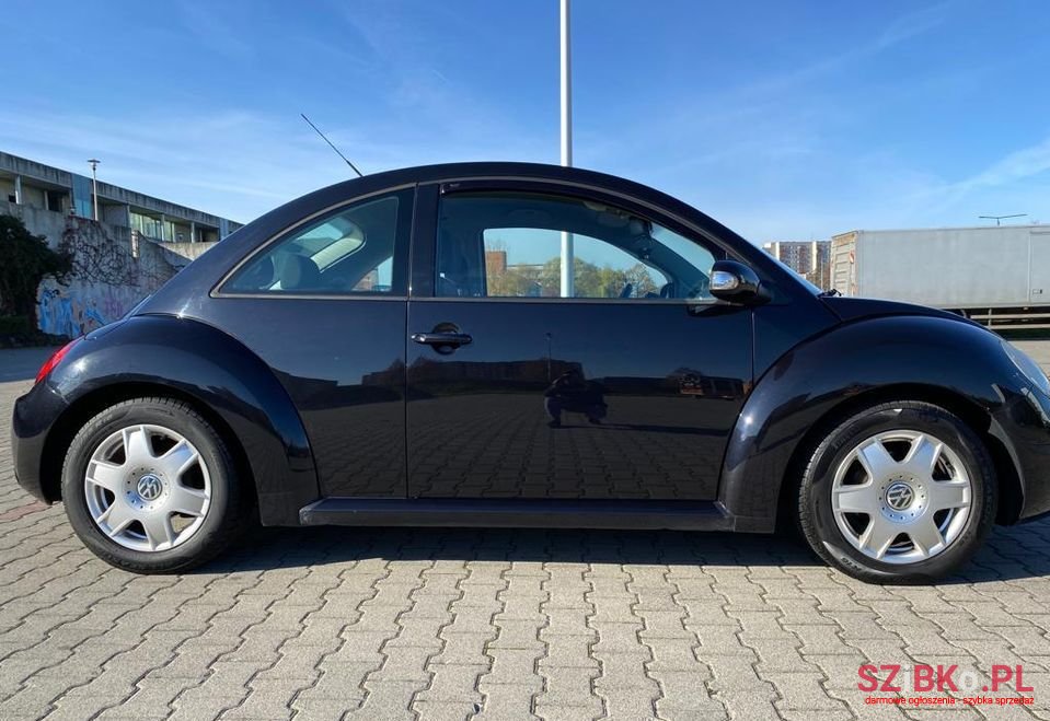 2007' Volkswagen New Beetle photo #6
