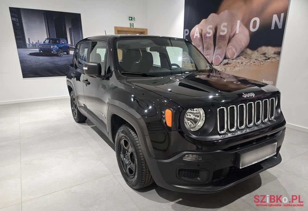 2016' Jeep Renegade photo #3