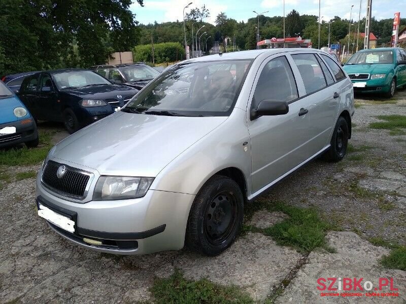 2004' Skoda Fabia photo #3