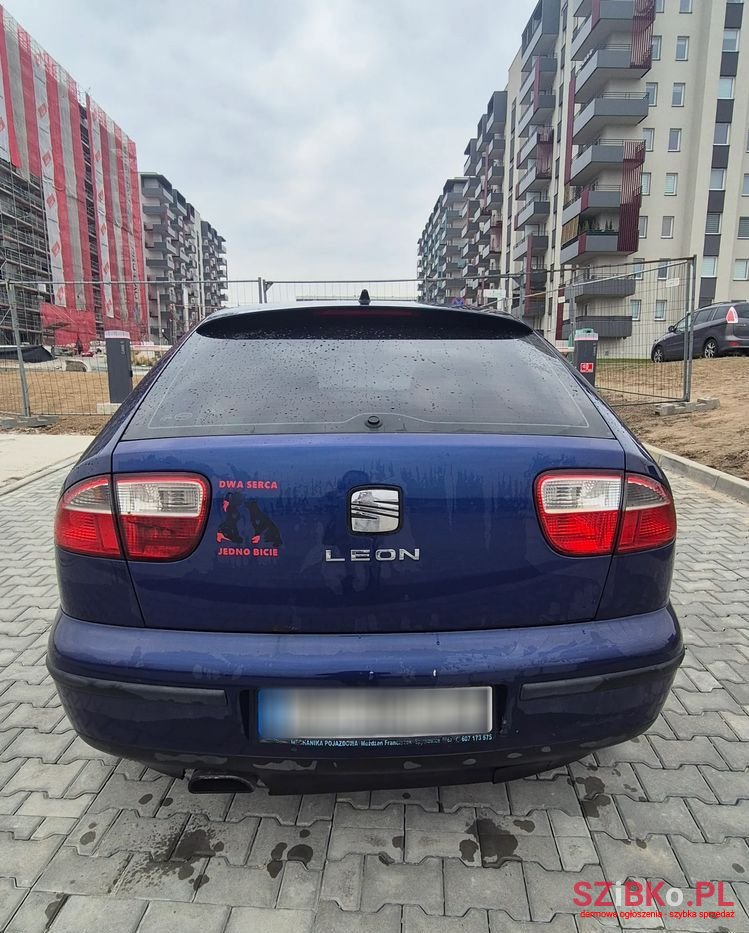 2004' SEAT Leon photo #2