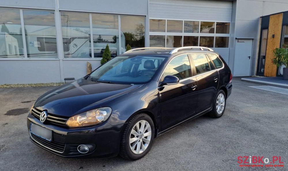 2010' Volkswagen Golf photo #5