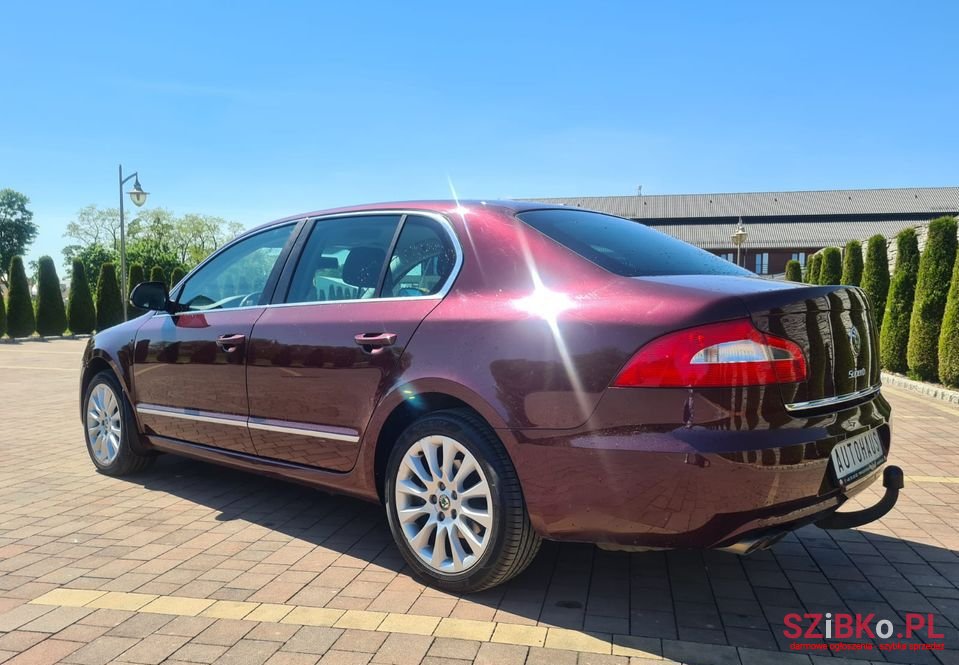 2013' Skoda Superb photo #5