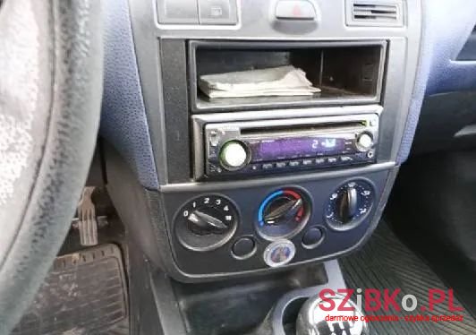 2008' Ford Fiesta 1.3 Ambiente photo #2