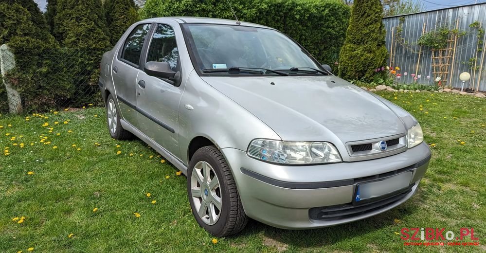 2002' Fiat Albea photo #1