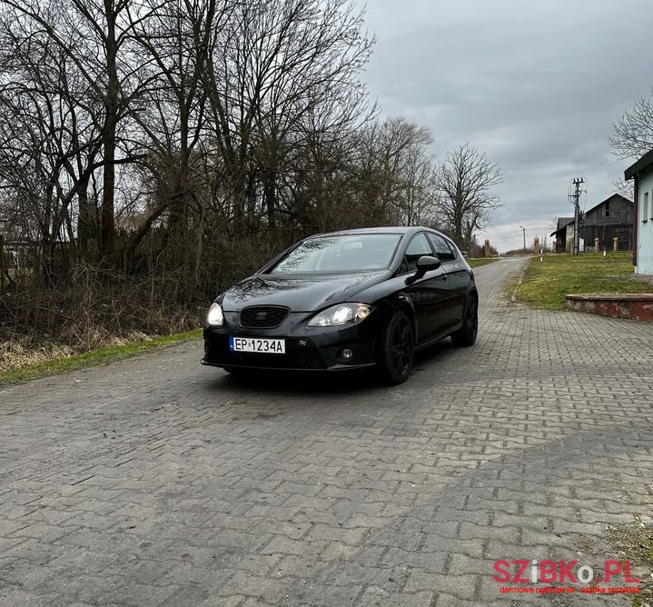 2011' SEAT Leon photo #3