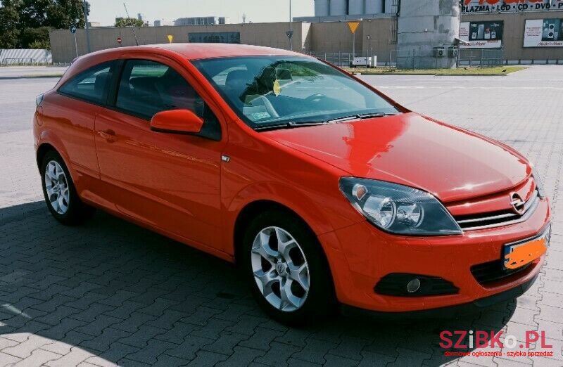 2005' Opel Astra photo #1